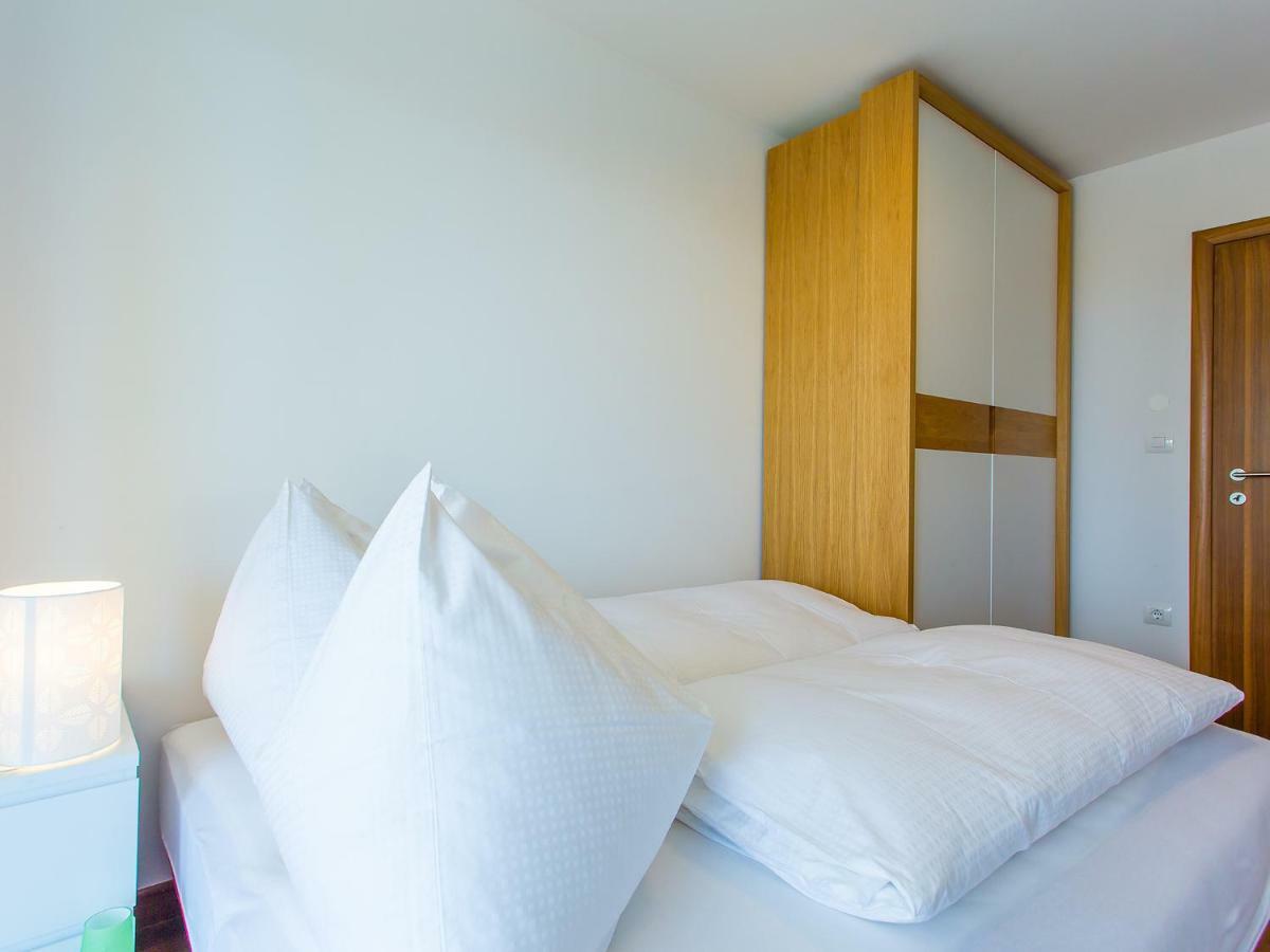 Apartment Maestral Poreč Exteriör bild