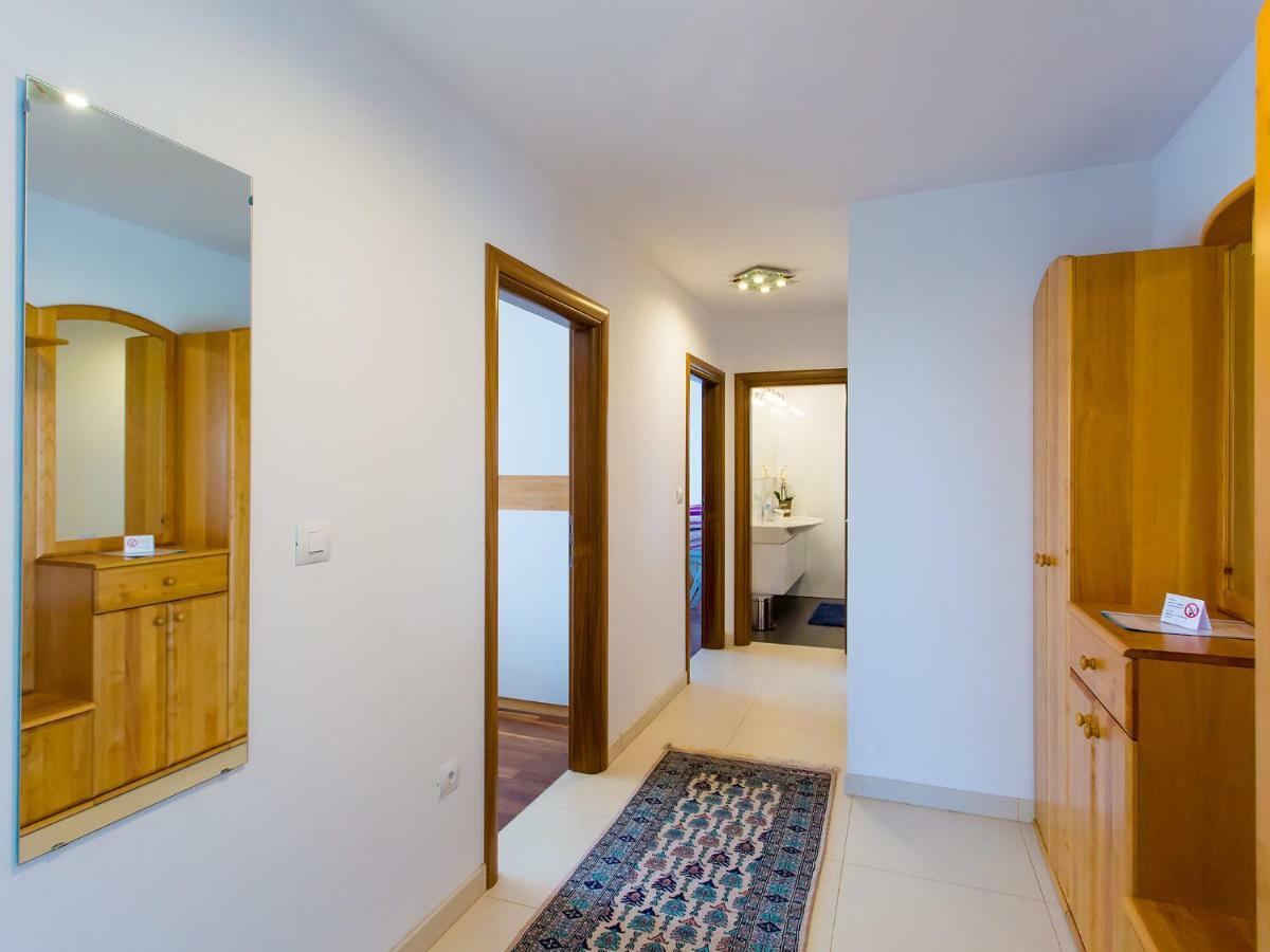 Apartment Maestral Poreč Exteriör bild