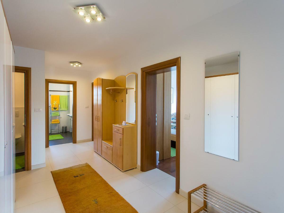 Apartment Maestral Poreč Exteriör bild
