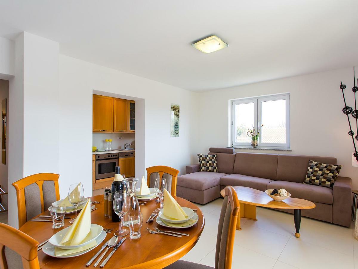 Apartment Maestral Poreč Exteriör bild