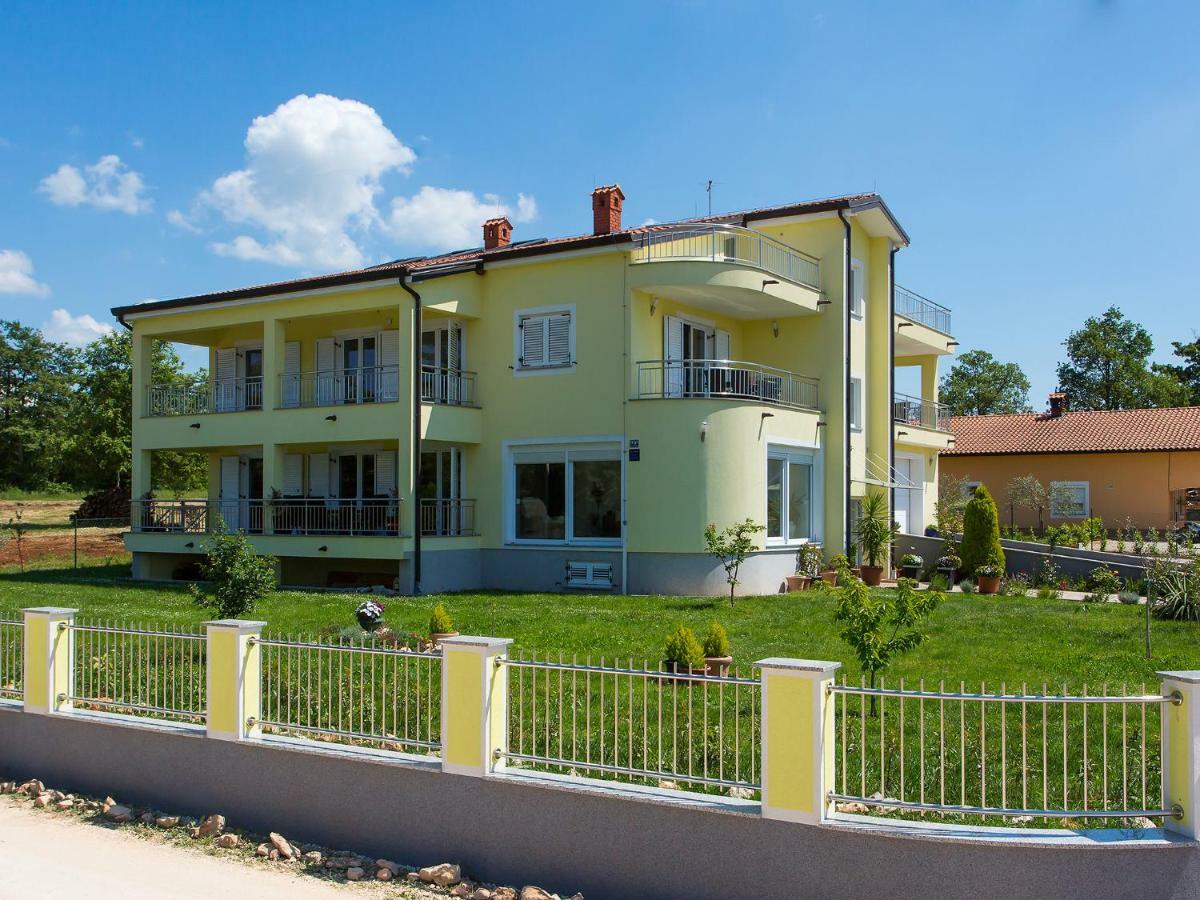 Apartment Maestral Poreč Exteriör bild